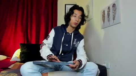 Snapshot of benjamin_fiore chatting on January 2025 11:17:01 AM benjamin_fiore online show from January 2025 11:17:01 AM