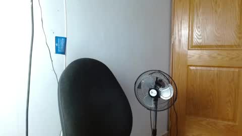 Snapshot of benjamin_isaac chatting on February 2025 11:51:02 PM benjamin_isaac online show from February 2025 11:51:02 PM