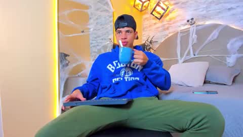 BENJAMIN online show from October 2025 12:39:02 PM