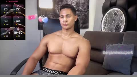 Snapshot of benjamincooperk1 chatting on October 2025 02:02:01 PM benjamincooperk online show from October 2025 02:02:01 PM