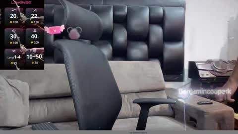 Snapshot of benjamincooperk1 chatting on November 2025 11:47:02 PM benjamincooperk online show from November 2025 11:47:02 PM