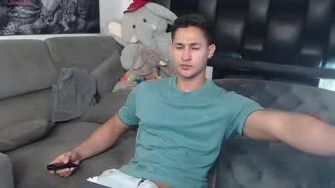 benjamincooperk online show from April 2026 06:58:01 AM