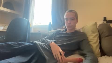 Snapshot of benji_j8 chatting on November 2025 01:25:02 PM benji_j8 online show from November 2025 01:25:02 PM