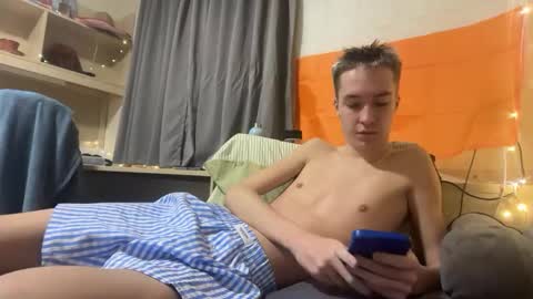 Snapshot of benji_j8 chatting on March 2026 10:27:02 PM benji_j8 online show from March 2026 10:27:02 PM