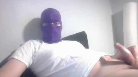 Snapshot of bennybueno chatting on February 2026 04:11:01 AM bennybueno online show from February 2026 04:11:01 AM