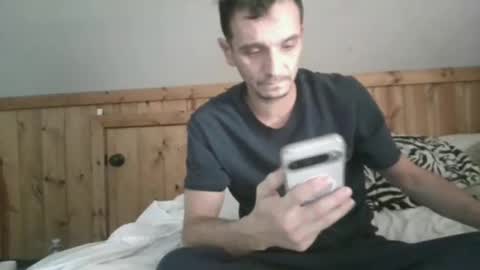 Snapshot of bennymn chatting on January 2025 06:38:02 PM benny and innocentvixon online show from January 2025 06:38:02 PM