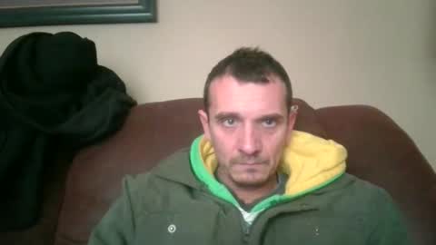 Snapshot of bennymn chatting on November 2025 07:37:02 PM benny and innocentvixon online show from November 2025 07:37:02 PM