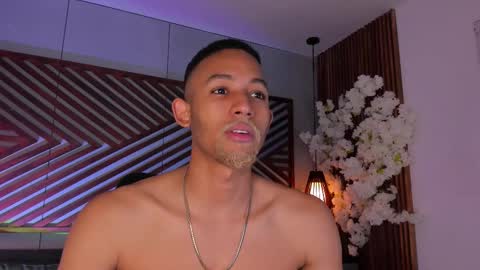 bento_fox online show from November 2025 03:51:02 AM