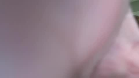 Snapshot of benz10001 chatting on December 2024 02:05:02 PM benz10001 online show from December 2024 02:05:02 PM