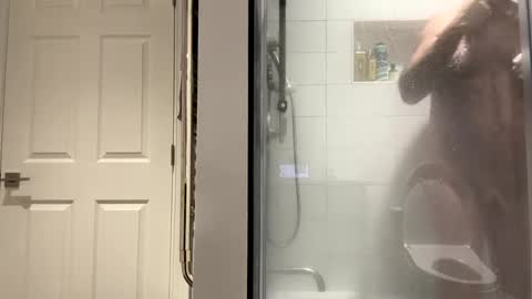 Snapshot of benz10001 chatting on December 2024 12:33:02 PM benz10001 online show from December 2024 12:33:02 PM