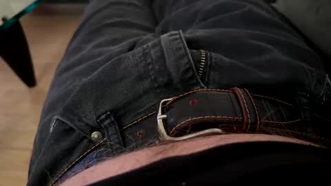 Snapshot of benz10001 chatting on January 2025 12:28:01 AM benz10001 online show from January 2025 12:28:01 AM