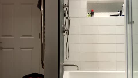 Snapshot of benz10001 chatting on September 2025 03:07:02 AM benz10001 online show from September 2025 03:07:02 AM