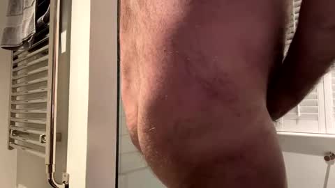 Snapshot of benz10001 chatting on November 2025 04:12:01 AM benz10001 online show from November 2025 04:12:01 AM