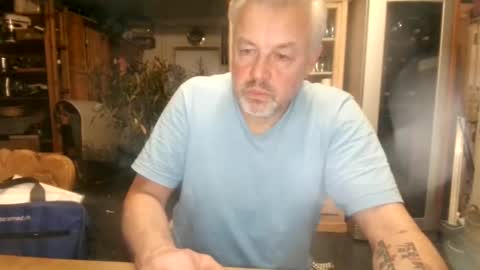 Snapshot of berg_boy chatting on January 2025 09:41:02 PM Martin online show from January 2025 09:41:02 PM