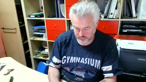 Snapshot of berg_boy chatting on January 2025 02:13:01 PM Martin online show from January 2025 02:13:01 PM