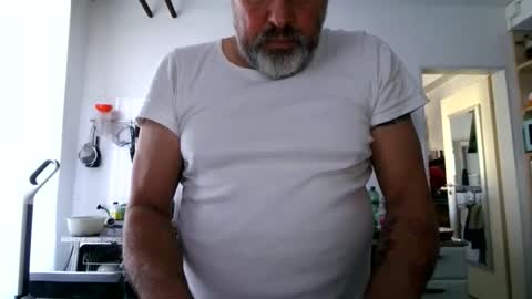 Snapshot of berg_boy chatting on November 2025 09:20:01 AM Martin online show from November 2025 09:20:01 AM