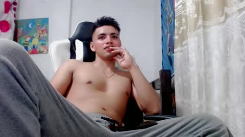 Bergon77 online show from January 2025 11:00:01 PM