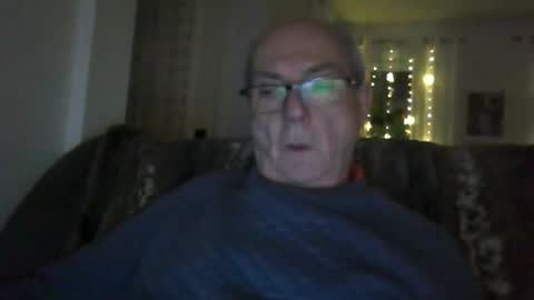 bernard1102 online show from November 2025 01:18:01 AM