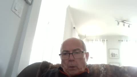 bernard1102 online show from February 2026 07:32:01 PM