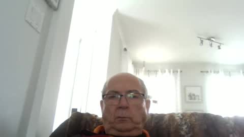 bernard1102 online show from February 2026 06:41:02 PM