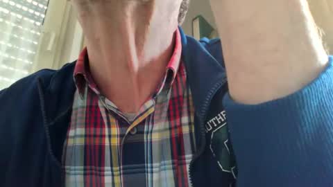 Snapshot of bernie6004 chatting on February 2026 11:33:01 AM bernie6004 online show from February 2026 11:33:01 AM