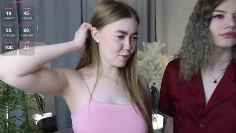 Snapshot of berry_bloom chatting on October 2025 04:46:01 AM Aurora online show from October 2025 04:46:01 AM