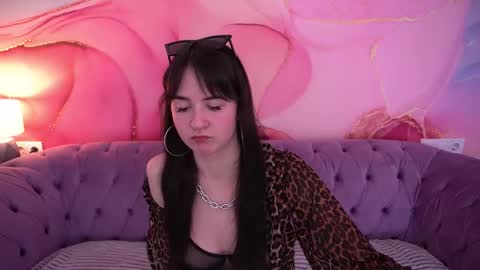 Violette online show from February 2026 02:45:01 PM