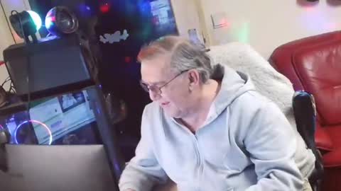 Snapshot of best127 chatting on March 2025 08:21:02 PM jean online show from March 2025 08:21:02 PM