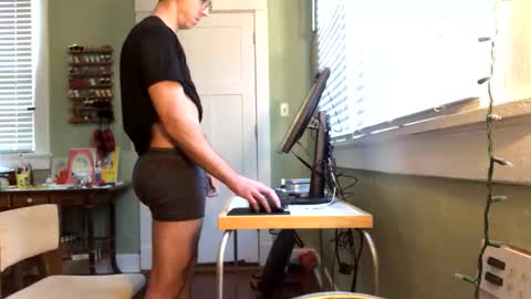 best_triam online show from October 2025 08:54:02 PM