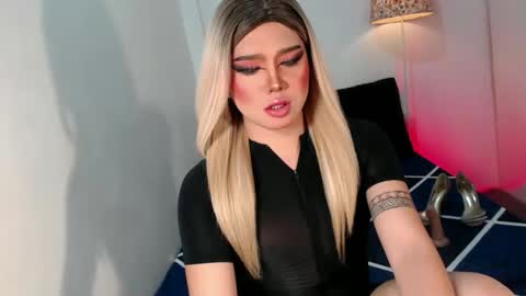 bestgirljulia online show from November 2025 07:41:01 AM