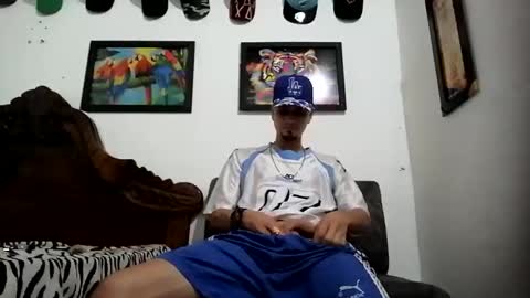 Snapshot of bestia_salvaje chatting on January 2025 10:51:02 PM Andres online show from January 2025 10:51:02 PM