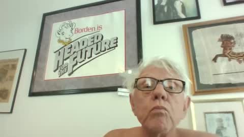 Snapshot of bestshot1951 chatting on May 2026 05:53:01 PM bestshot1951 online show from May 2026 05:53:01 PM