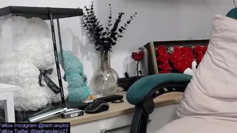 Snapshot of bethanylenz2 chatting on November 2025 09:14:02 PM bethanylenz2 online show from November 2025 09:14:02 PM