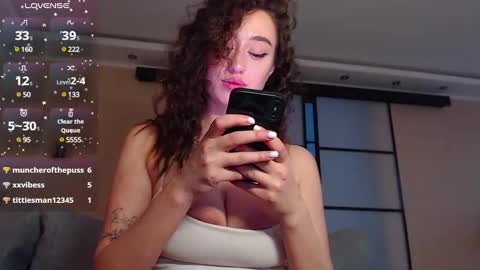 Snapshot of bethollan chatting on March 2025 12:19:02 PM Elizabeth online show from March 2025 12:19:02 PM