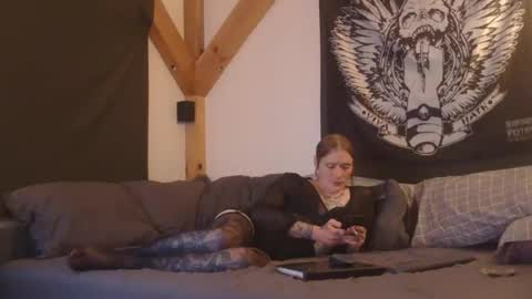 Betsy online show from November 2025 12:20:01 AM