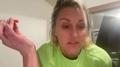 Snapshot of betterconvobesttime chatting on December 2025 04:00:02 AM Best Time and Even better Convo online show from December 2025 04:00:02 AM