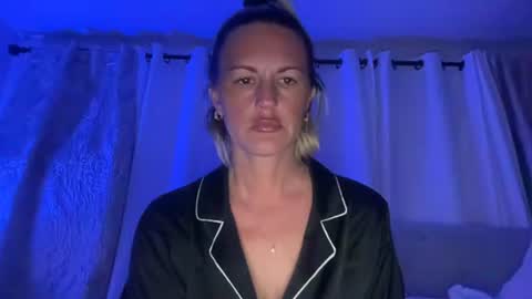 Snapshot of betterconvobesttime chatting on December 2025 04:06:02 AM Best Time and Even better Convo online show from December 2025 04:06:02 AM