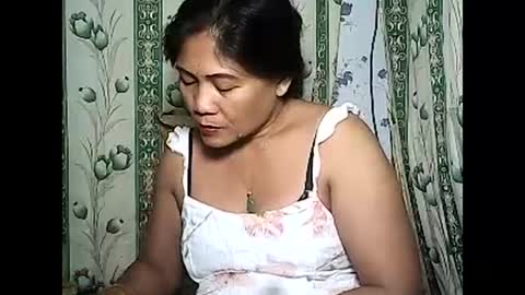 Snapshot of betty_83 chatting on December 2024 11:44:02 AM betty_83 online show from December 2024 11:44:02 AM