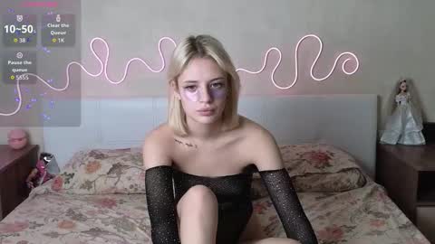 Snapshot of betty_blame chatting on November 2025 08:26:02 AM Betty and Oscar online show from November 2025 08:26:02 AM