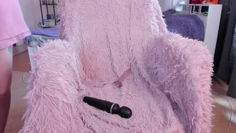 Dory make me happier online show from March 2026 04:18:01 AM