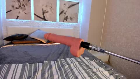 Betty online show from November 2025 08:22:02 PM