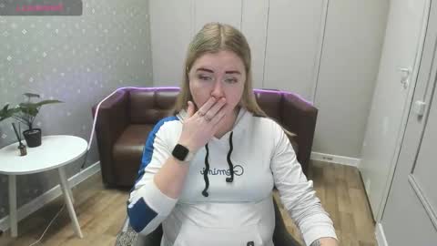 Mila Sweet online show from December 2025 05:01:02 AM