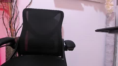 Snapshot of betzabeth_1 chatting on July 2026 07:39:01 PM Catalina online show from July 2026 07:39:01 PM