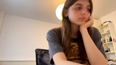 Snapshot of beulahweikert chatting on June 2026 05:22:01 PM Lina online show from June 2026 05:22:01 PM