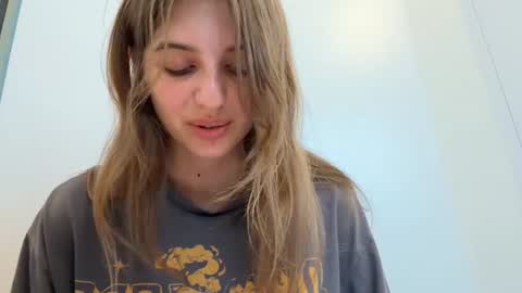 Lina online show from August 2026 04:22:01 PM