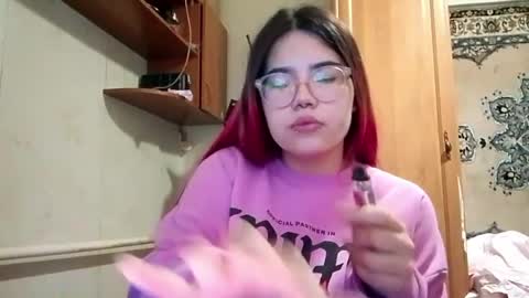 Mia online show from April 2026 10:58:02 AM