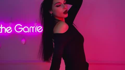 Beverly online show from December 2025 06:42:02 AM