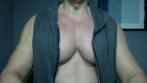 BGDKMUSCLEGUY - SELECTED BY CHATURBATE AS A TOP BROADCASTER FOR 2023 online show from December 2024 05:43:01 PM