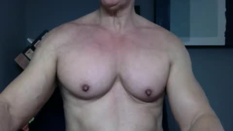 BGDKMUSCLEGUY - SELECTED BY CHATURBATE AS A TOP BROADCASTER FOR 2023 online show from October 2025 06:48:01 PM