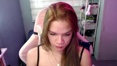 Snapshot of bheefuck52 chatting on June 2026 04:33:01 AM bhee52 online show from June 2026 04:33:01 AM